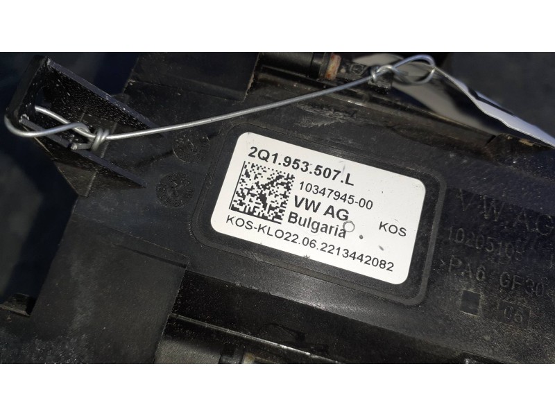 Recambio de mando multifuncion para seat ibiza (kj1) referencia OEM IAM 2Q1953507L 1034794500  Recambio de mando multifuncion para seat ibiza (kj1) referencia OEM IAM 2Q1953507L 1034794500