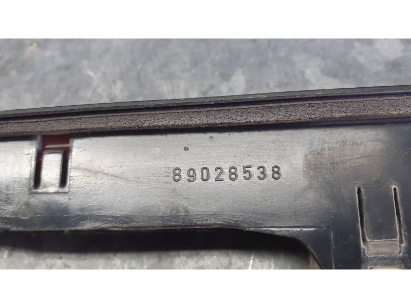 Recambio de luz central de freno para citroen c3 referencia OEM IAM 89028538 9638523480 