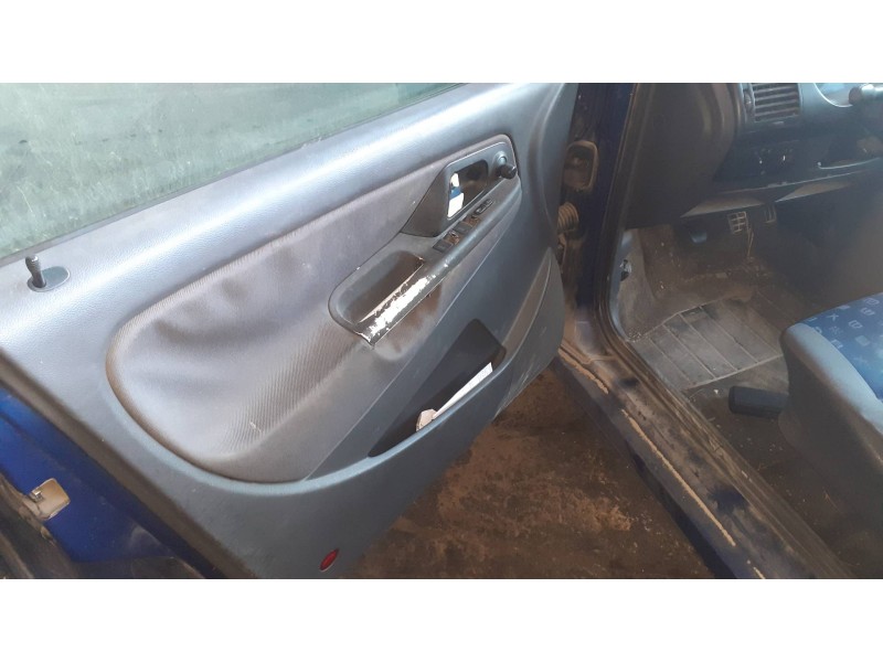 seat ibiza (6k1) del año 2001