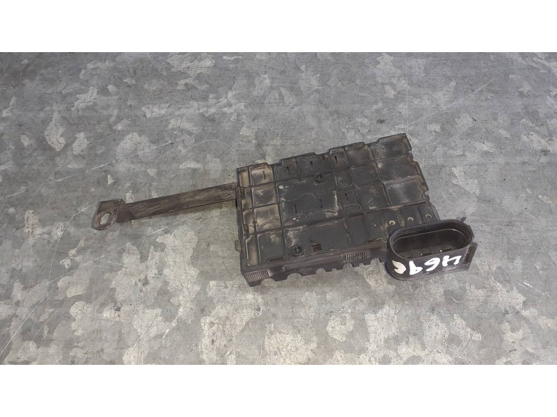 Recambio de caja reles / fusibles para seat ibiza (6k1) referencia OEM IAM   BATERIA