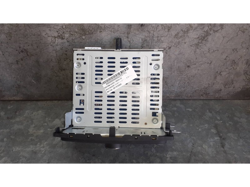 Recambio de sistema audio / radio cd para dacia sandero referencia OEM IAM 281157265R  