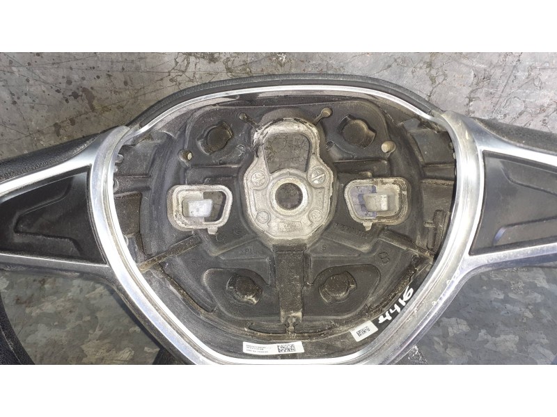 Recambio de volante para dacia sandero iii referencia OEM IAM 484001085R  