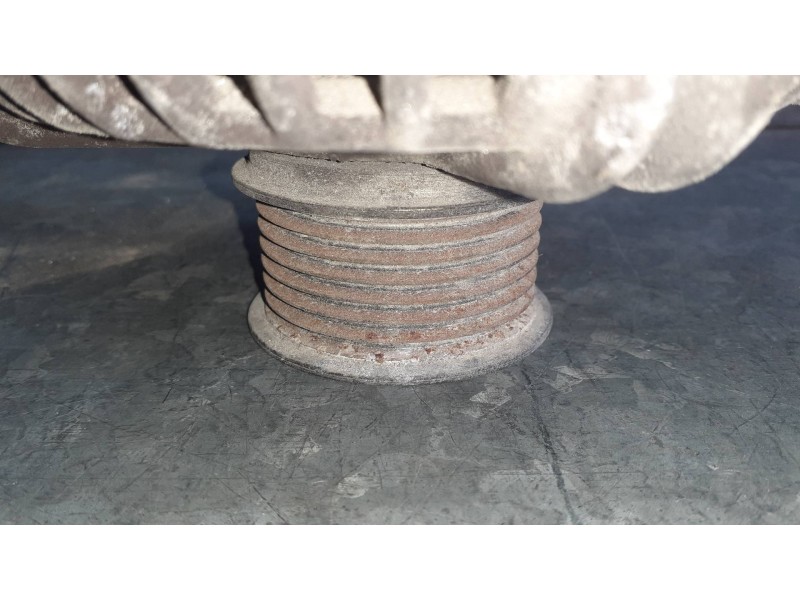 Recambio de alternador para iveco daily combi referencia OEM IAM 0124525020  