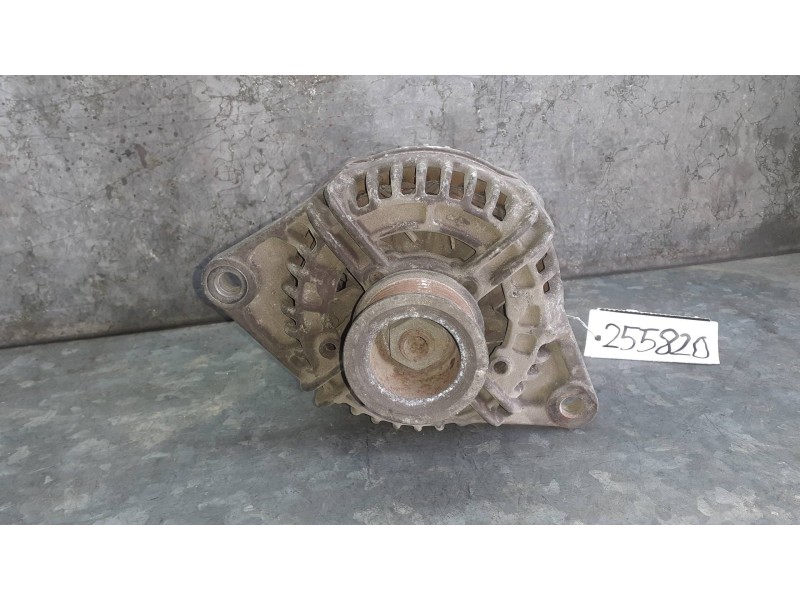 Recambio de alternador para iveco daily combi referencia OEM IAM 0124525020  