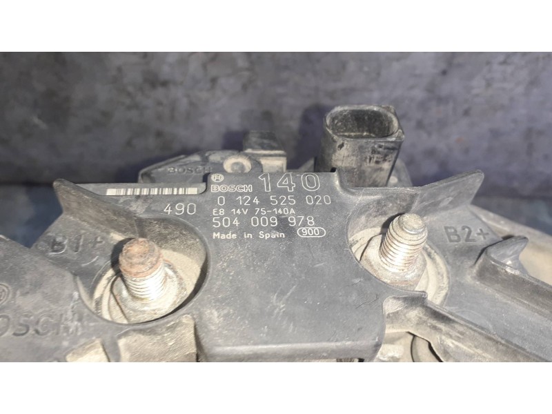 Recambio de alternador para iveco daily combi referencia OEM IAM 0124525020  