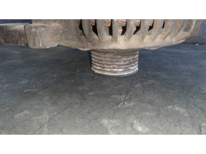 Recambio de alternador para alfa romeo 166 2.5 v6 24v referencia OEM IAM 0123510095  120A