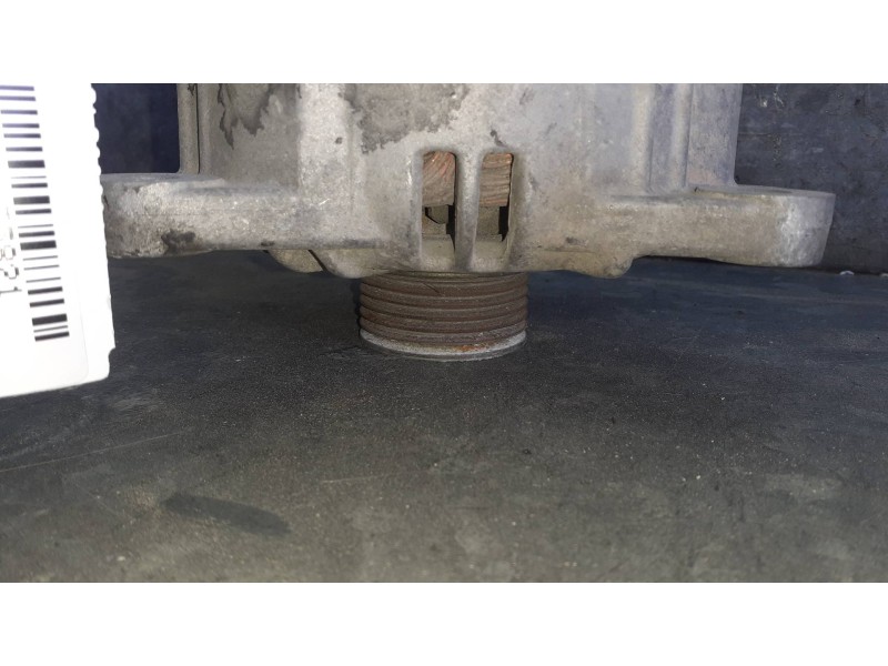 Recambio de alternador para alfa romeo 166 referencia OEM IAM 0124515090  