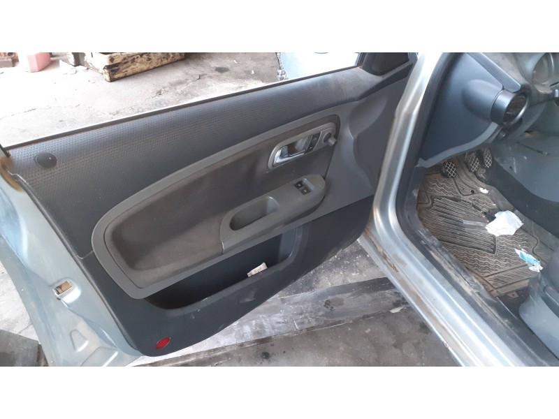 seat ibiza (6l1) del año 2008