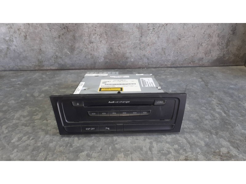 Recambio de sistema audio / radio cd para audi a4 ber. (b8) básico referencia OEM IAM 8T1035110C  
