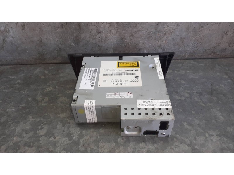 Recambio de sistema audio / radio cd para audi a4 ber. (b8) básico referencia OEM IAM 8T1035110C  