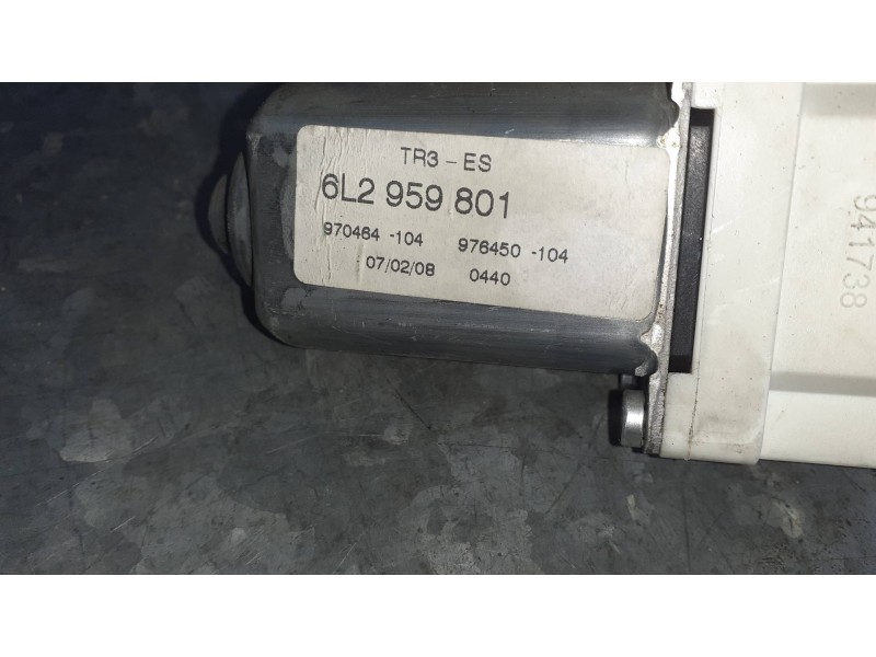 Recambio de motor elevalunas delantero derecho para seat ibiza (6l1) referencia OEM IAM 6L2959801  