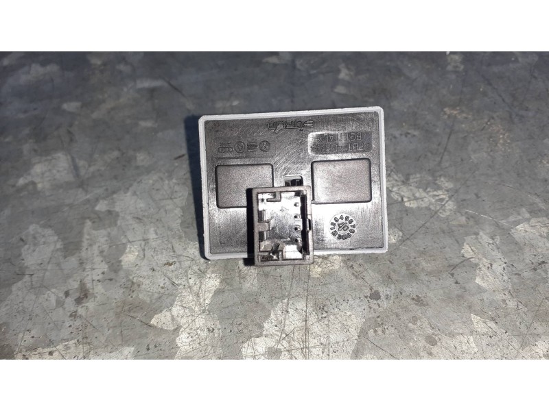 Recambio de mando elevalunas delantero izquierdo para seat ibiza (6l1) referencia OEM IAM 6Q0959858  4 PINES