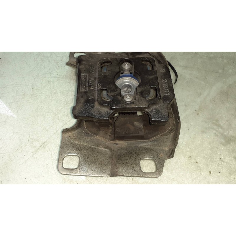 Recambio de soporte motor izquierdo para ford focus lim. business referencia OEM IAM V617M121 821901 322A69A