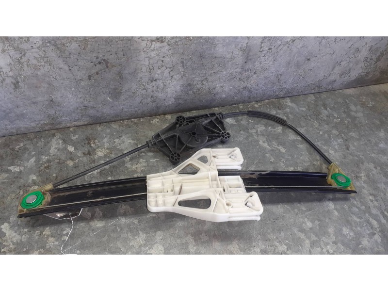 Recambio de elevalunas trasero izquierdo para audi a4 ber. (b8) básico referencia OEM IAM  ELECTRICO SIN MOTOR