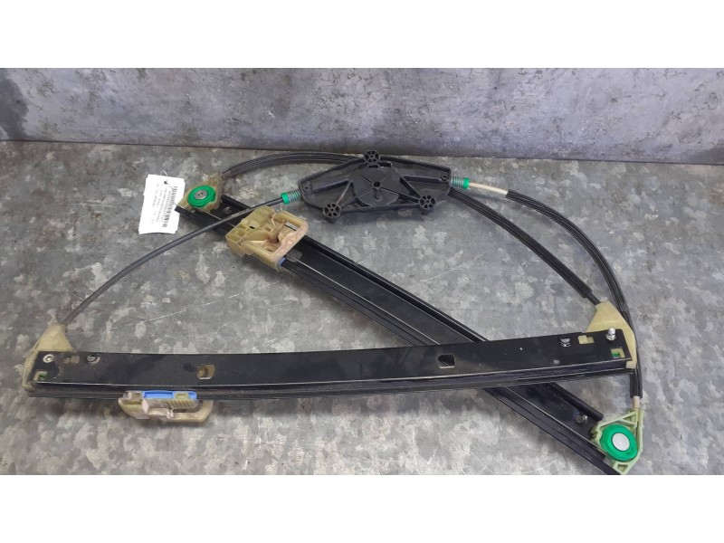 Recambio de elevalunas delantero izquierdo para audi a4 ber. (b8) básico referencia OEM IAM 8K0837461 ELECTRICO SIN MOTOR