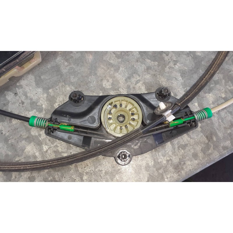 Recambio de elevalunas delantero izquierdo para audi a4 ber. (b8) básico referencia OEM IAM 8K0837461 ELECTRICO SIN MOTOR