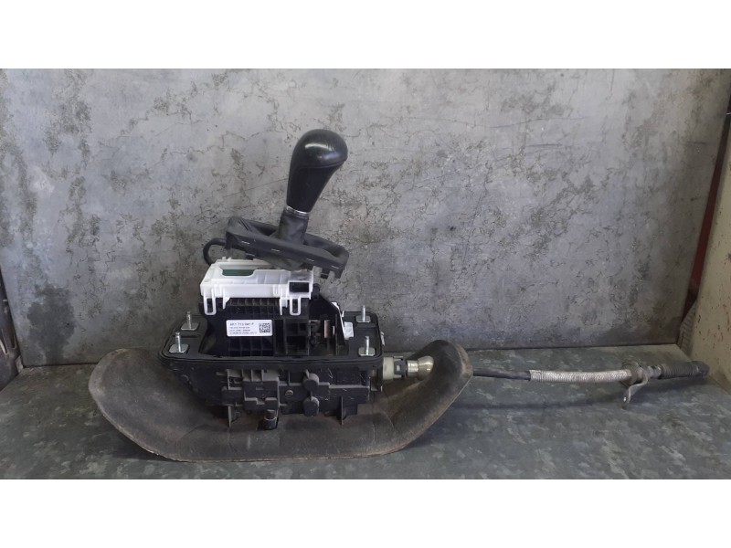 Recambio de palanca cambio para audi a4 ber. (b8) básico referencia OEM IAM 8K1713041F  