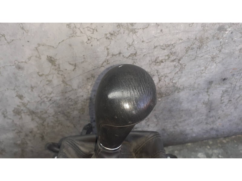 Recambio de palanca cambio para audi a4 ber. (b8) básico referencia OEM IAM 8K1713041F  