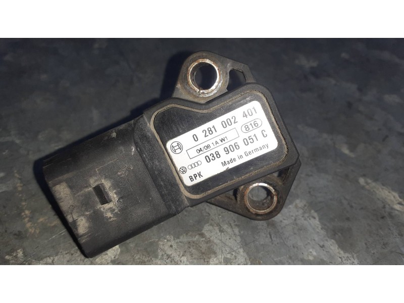 Recambio de sensor presion para audi a4 ber. (b8) básico referencia OEM IAM 038906051C  4 PINES