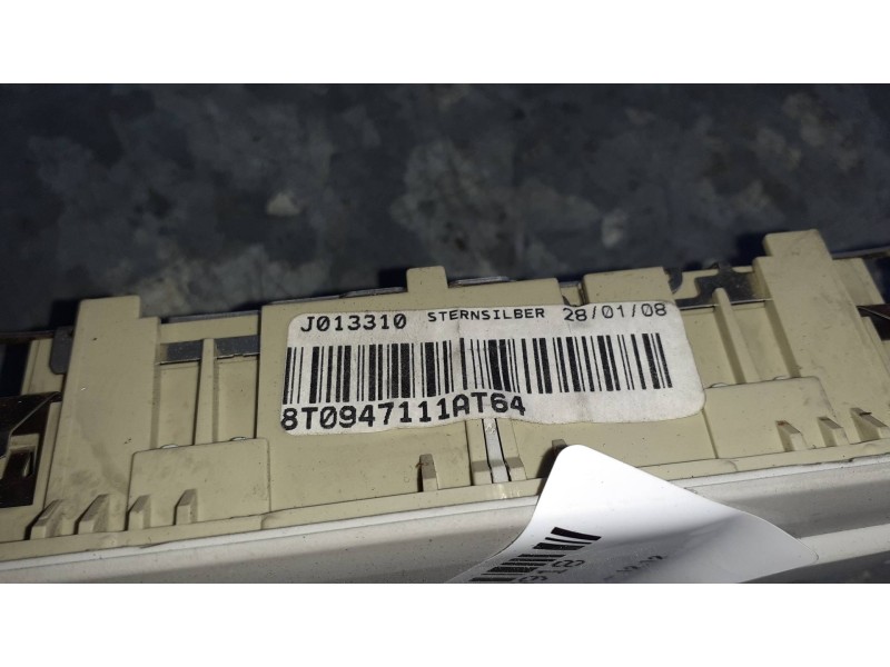 Recambio de luz interior para audi a4 ber. (b8) básico referencia OEM IAM 8T0947111A  4 PINES