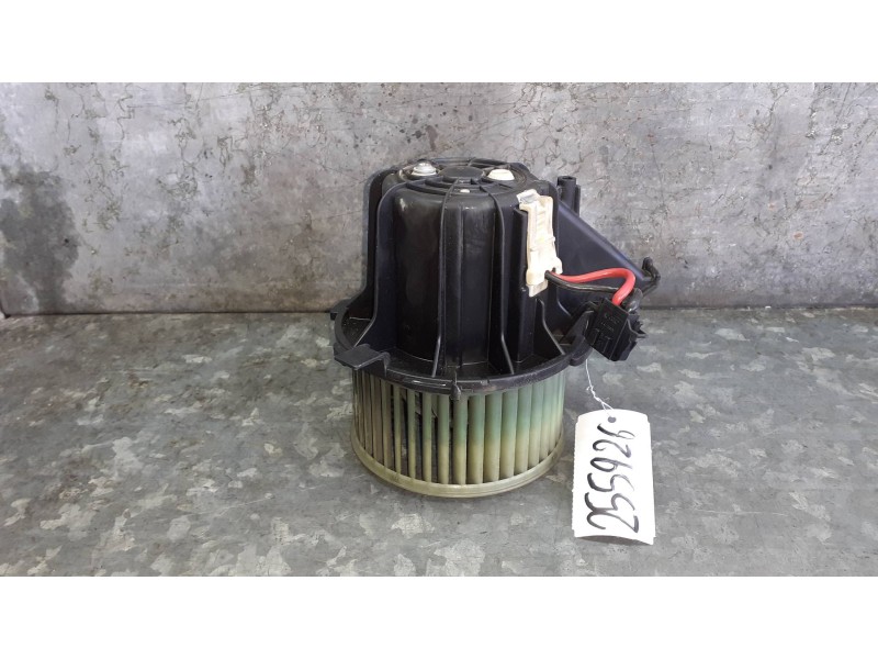 Recambio de ventilador calefaccion para audi a4 ber. (b8) básico referencia OEM IAM 8K1820021  