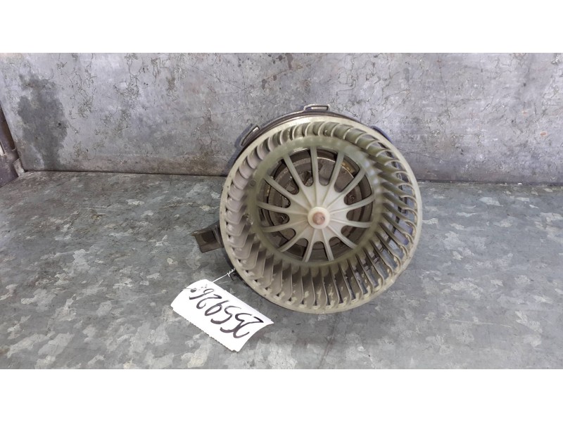 Recambio de ventilador calefaccion para audi a4 ber. (b8) básico referencia OEM IAM 8K1820021  