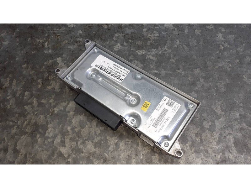 Recambio de amplificador de sonido para audi a4 ber. (b8) básico referencia OEM IAM 8T0035223G  