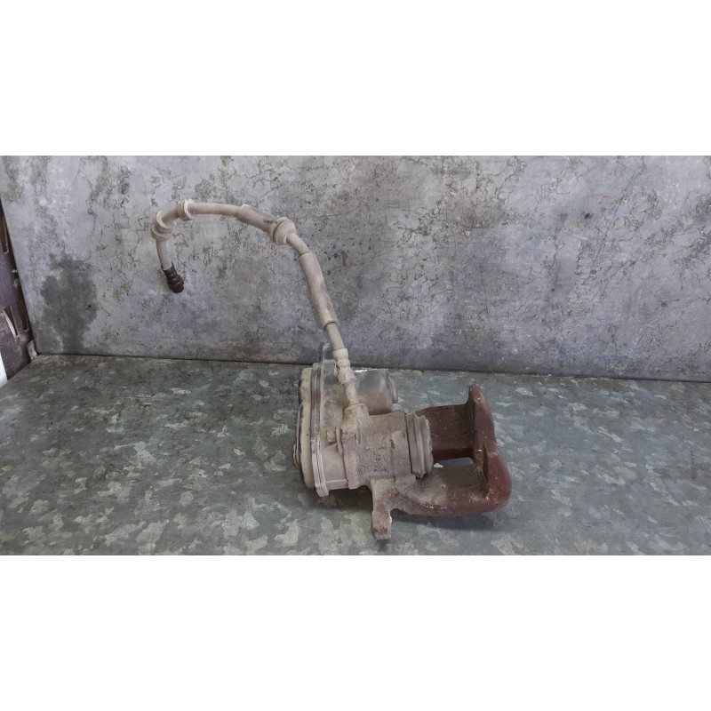 Recambio de pinza de freno trasera derecha para audi a4 ber. (b8) básico referencia OEM IAM 32335478  2 PINES