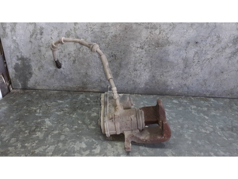 Recambio de pinza de freno trasera derecha para audi a4 ber. (b8) básico referencia OEM IAM 32335478  2 PINES