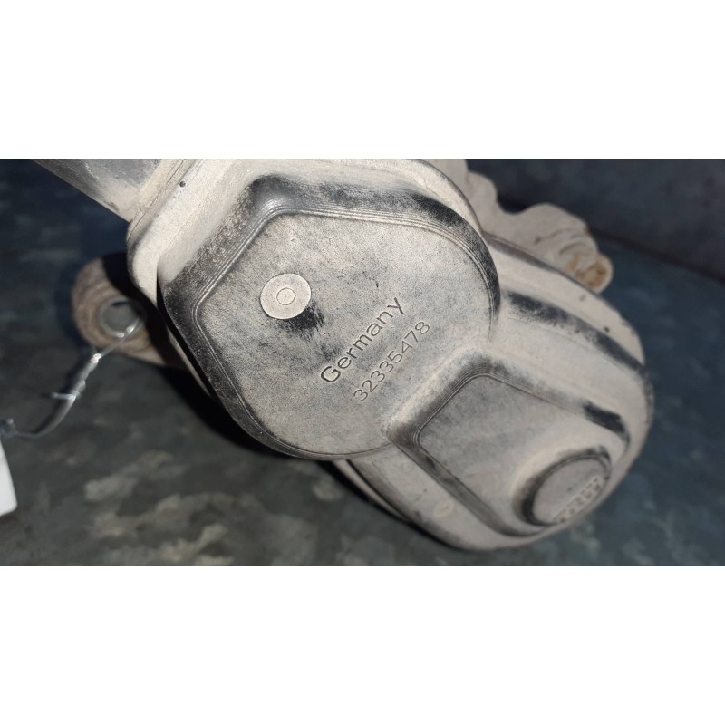 Recambio de pinza de freno trasera derecha para audi a4 ber. (b8) básico referencia OEM IAM 32335478  2 PINES