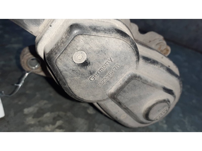 Recambio de pinza de freno trasera derecha para audi a4 ber. (b8) básico referencia OEM IAM 32335478  2 PINES