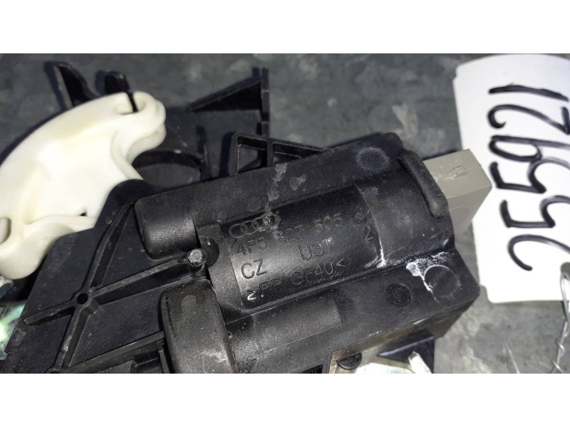 Recambio de cerradura maletero / porton para audi a4 ber. (b8) básico referencia OEM IAM 4F5827505D  