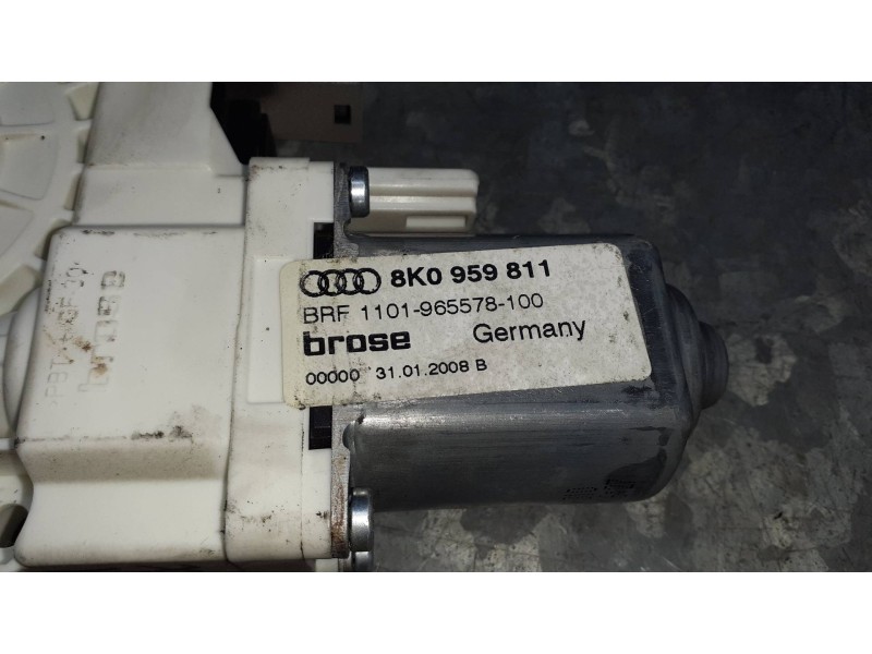 Recambio de motor elevalunas trasero izquierdo para audi a4 ber. (b8) básico referencia OEM IAM 8K0959811  