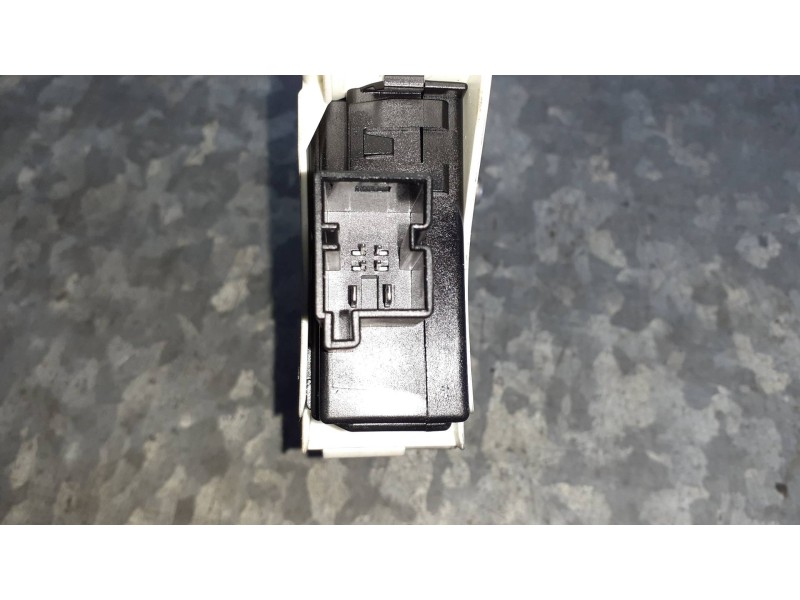 Recambio de motor elevalunas delantero derecho para audi a4 ber. (b8) básico referencia OEM IAM 8K0959802  