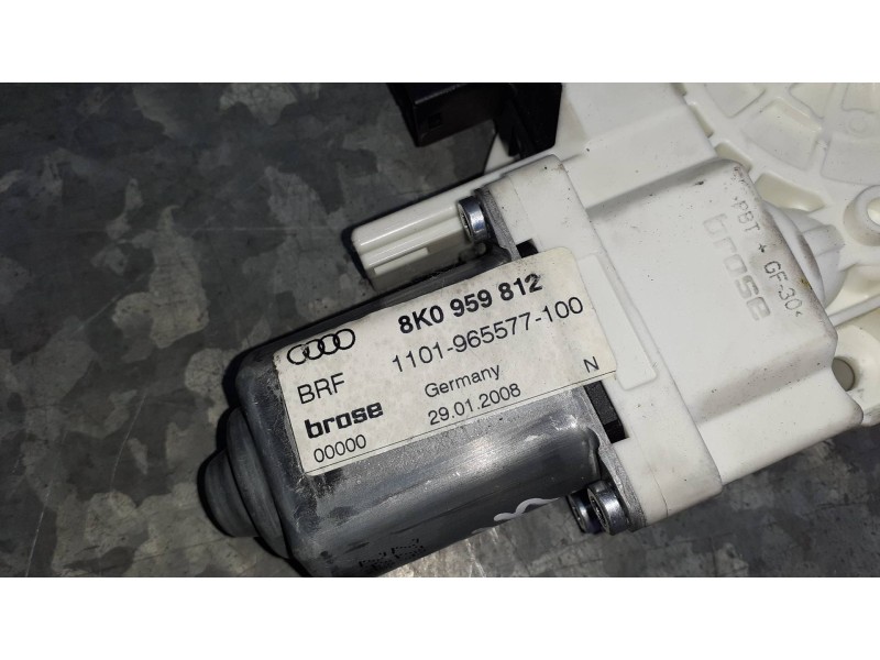 Recambio de motor elevalunas trasero derecho para audi a4 ber. (b8) básico referencia OEM IAM 8K0959812  