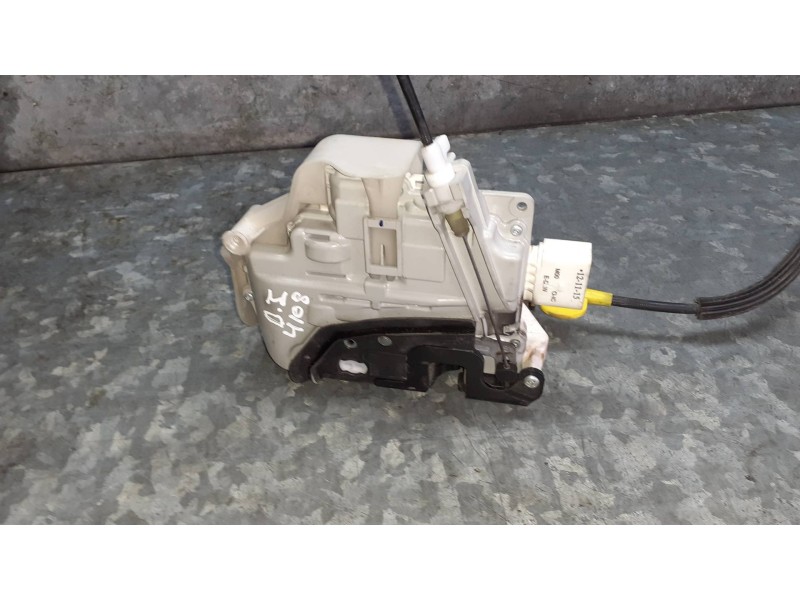 Recambio de cerradura puerta delantera izquierda para audi a4 ber. (b8) básico referencia OEM IAM 8J1837015A  9 PINES