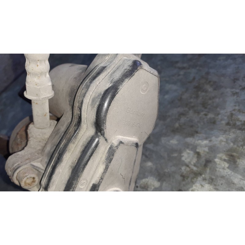 Recambio de pinza de freno trasera izquierda para audi a4 ber. (b8) básico referencia OEM IAM 32335478  2 PINES