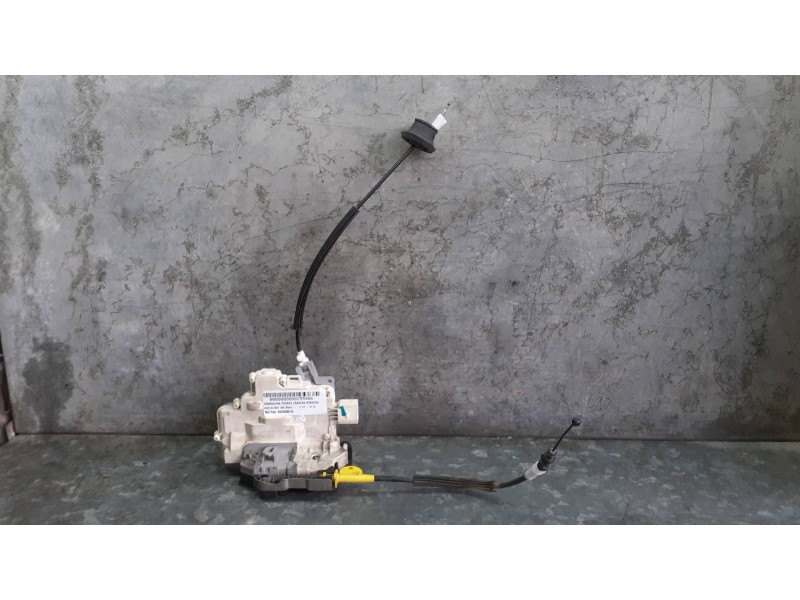 Recambio de cerradura puerta trasera derecha para audi a4 ber. (b8) básico referencia OEM IAM 8K0839016  7 PINES