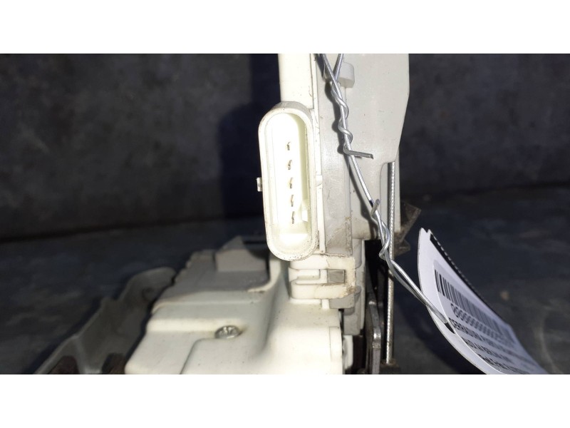 Recambio de cerradura puerta delantera derecha para audi a4 berlina (8w2) referencia OEM IAM 8J1837016F  5 PINES