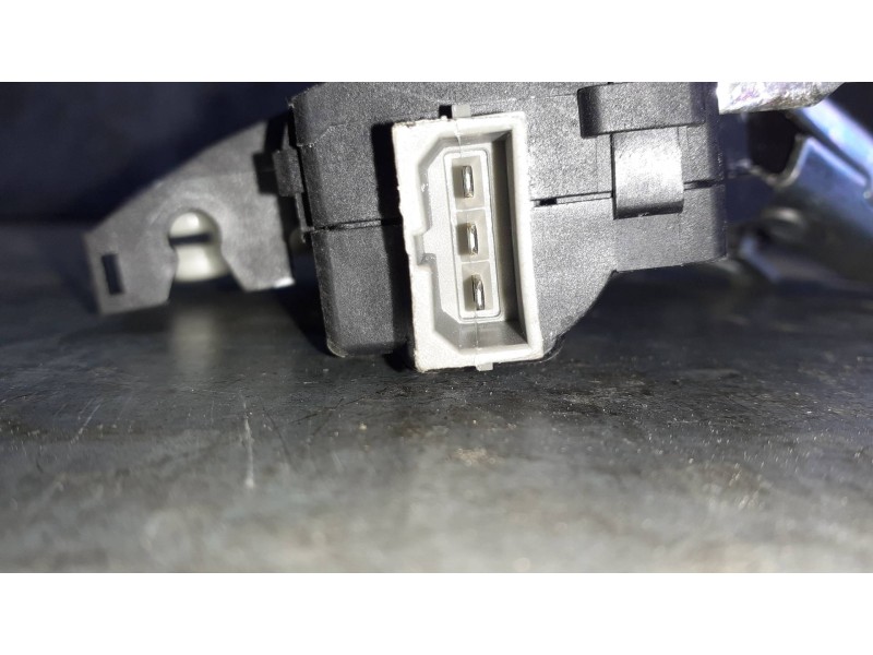 Recambio de cerradura maletero / porton para audi a4 berlina (8w2) referencia OEM IAM 4F5827505D  