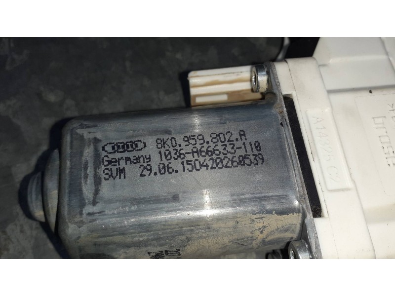 Recambio de motor elevalunas delantero derecho para audi a4 berlina (8w2) referencia OEM IAM 8K0959802A  