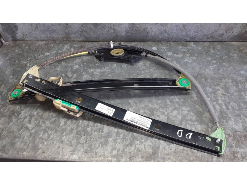 Recambio de elevalunas delantero derecho para audi a4 berlina (8w2) referencia OEM IAM 8K0837462E ELECTRICO SIN MOTOR