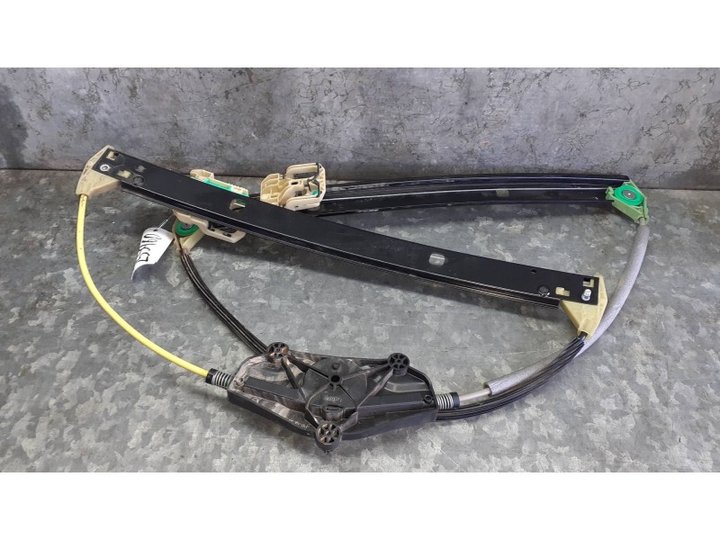 Recambio de elevalunas delantero derecho para audi a4 berlina (8w2) referencia OEM IAM 8K0837462E ELECTRICO SIN MOTOR