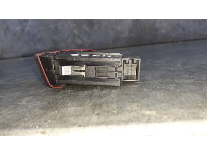 Recambio de warning para audi a4 berlina (8w2) referencia OEM IAM 8K1941509B  