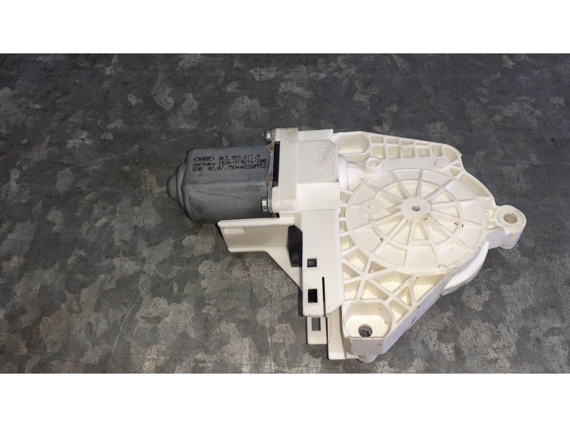Recambio de motor elevalunas trasero izquierdo para audi a4 berlina (8w2) referencia OEM IAM 8K0959811A  