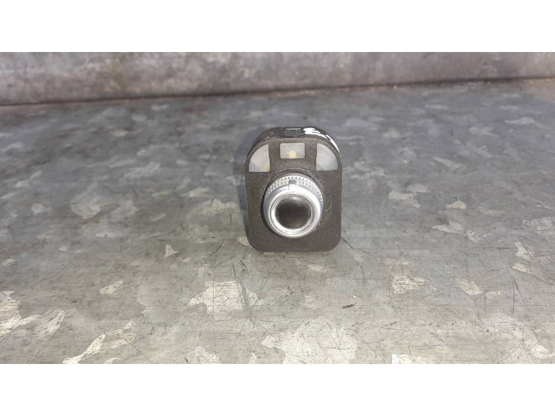 Recambio de mando retrovisor para audi a4 berlina (8w2) referencia OEM IAM 8K0959565F  4 PINES