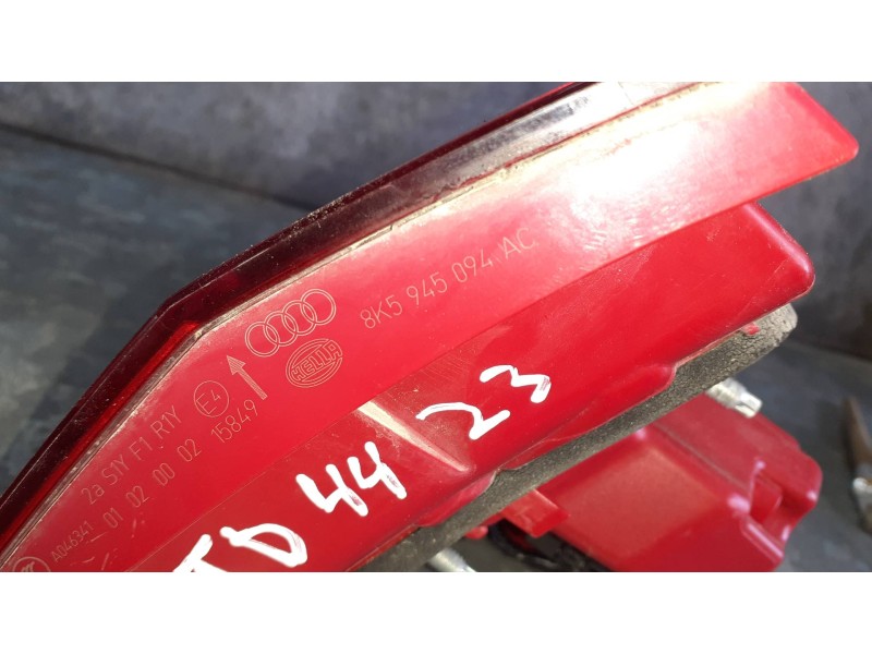 Recambio de piloto trasero derecho interior para audi a4 berlina (8w2) referencia OEM IAM 8K5945094AC  