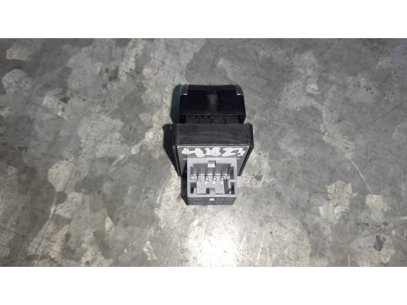 Recambio de mando elevalunas delantero derecho para audi a4 berlina (8w2) referencia OEM IAM 8K0959855  4 PINES