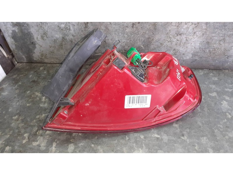 Recambio de piloto trasero izquierdo para audi a4 berlina (8w2) referencia OEM IAM 8K5945095AC  