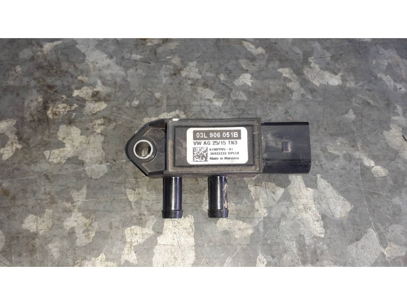 Recambio de sensor presion para audi a4 berlina (8w2) referencia OEM IAM 03L906051B  3 PINES